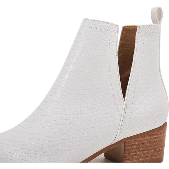 Women's V Cut Ankle Booties Heel Perforated Slip Faux Leather Western Boots - Picture 5 of 6